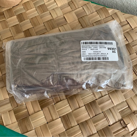 Excelled Leather/Cashmere Touch Tip Gloves (NWT) - Picture 4 of 9